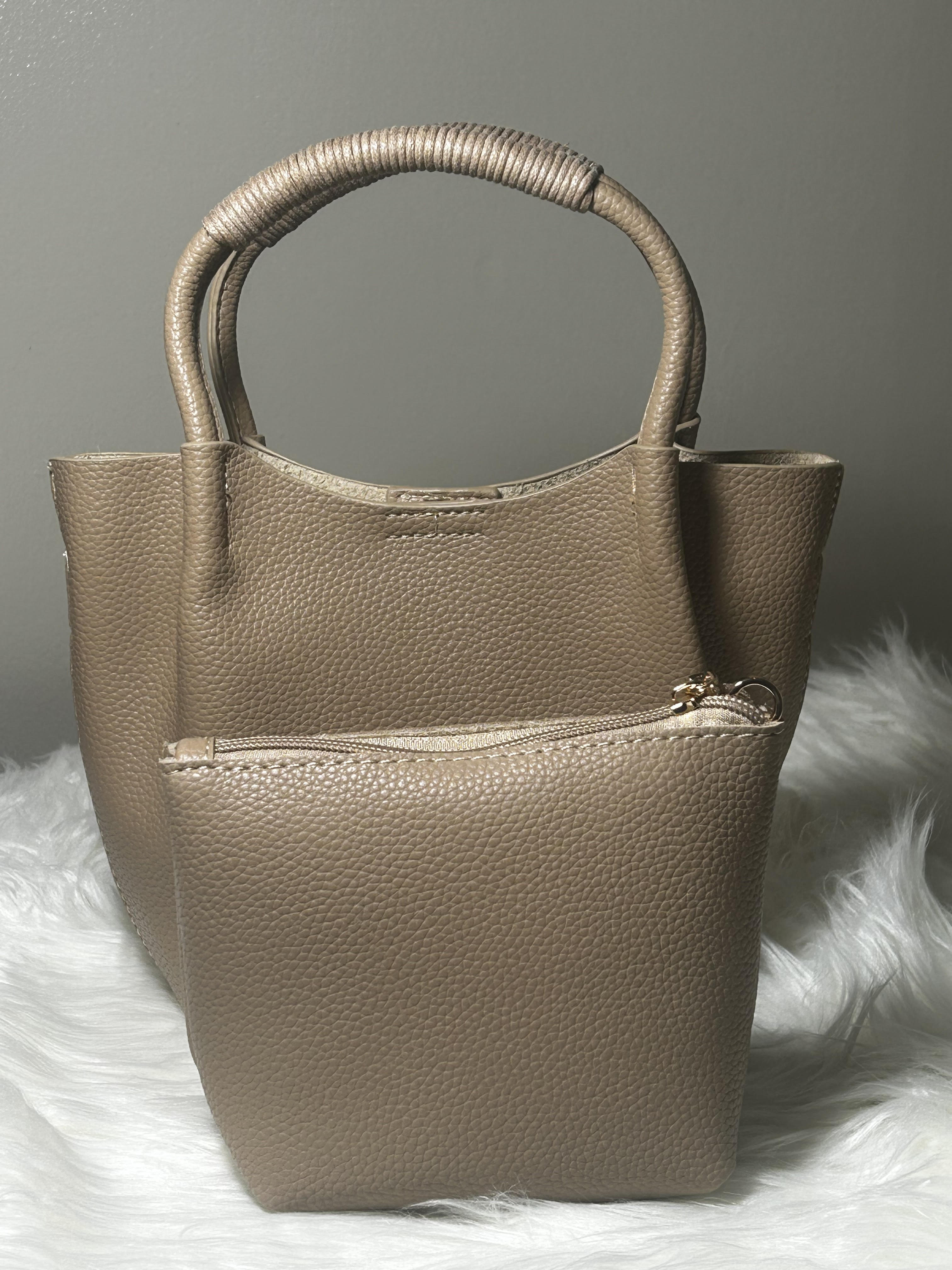 Stylish Tote Bag with Spiral Handle and Shoulder Strap
