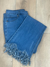 Load image into Gallery viewer, Stretch Fringe Bottom Denim Jeans
