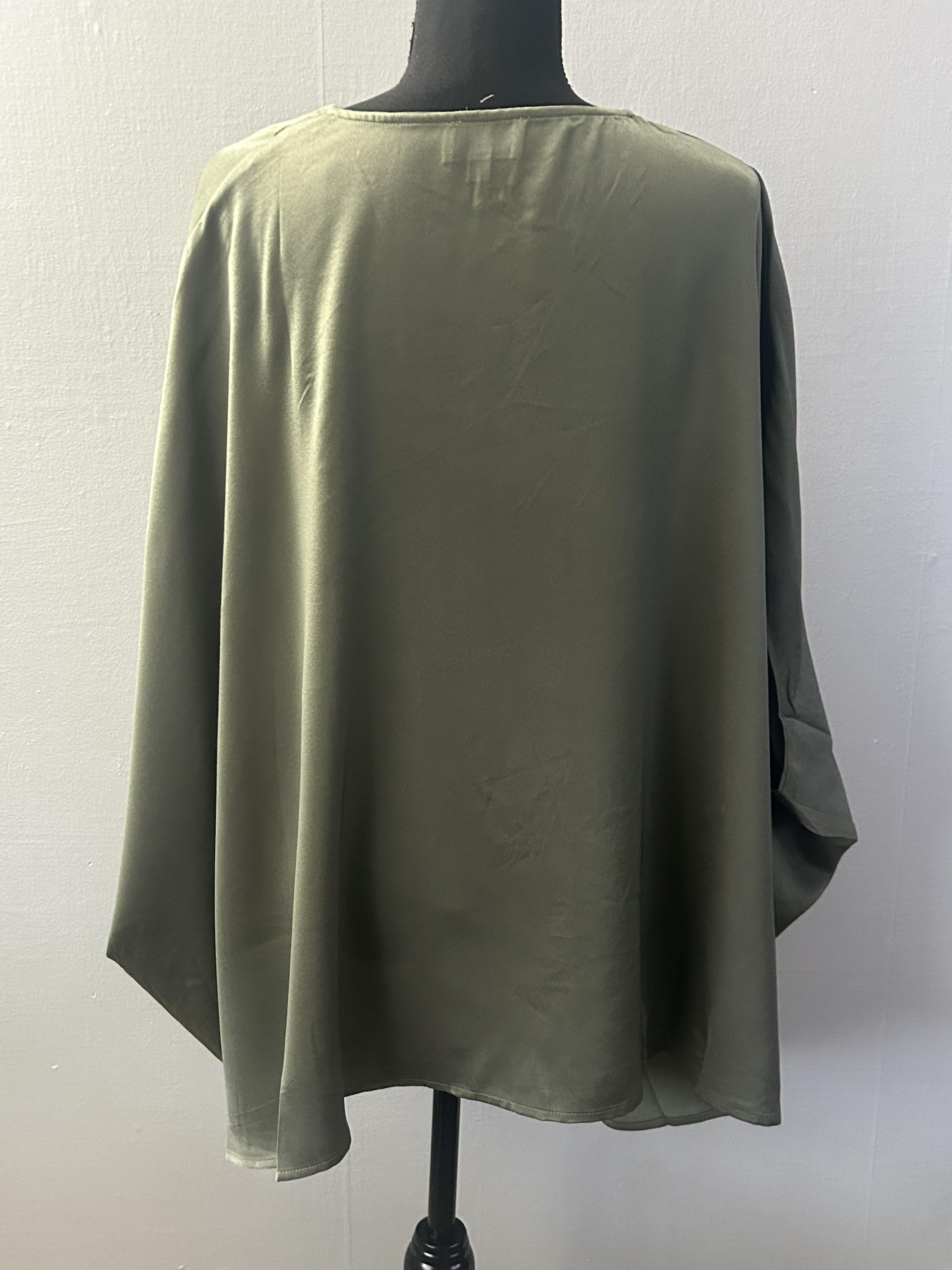 Satin Solid V-Neck Front Waist Flowy Top