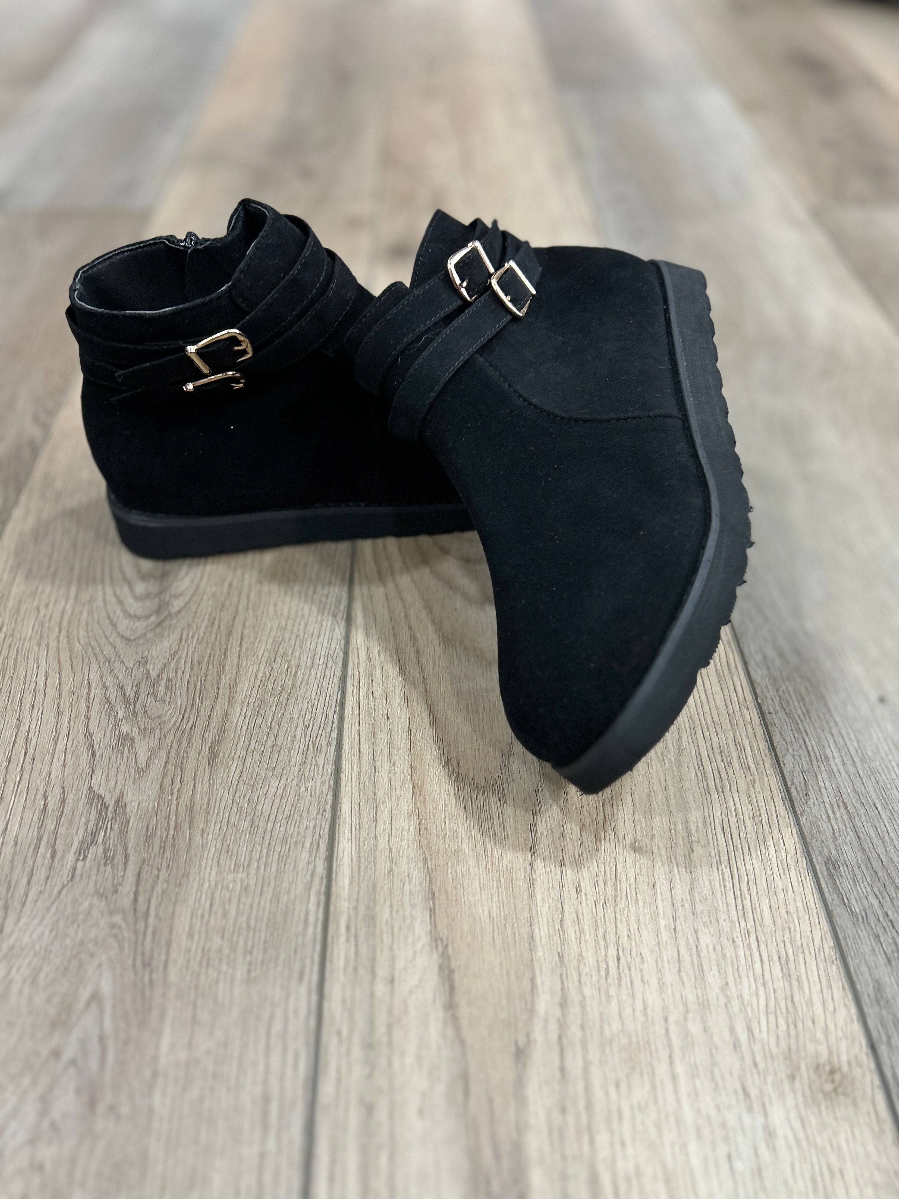 Black Platform Suede Side Buckle Boots w/ Zipper